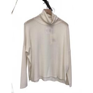 NEW MEIMEIJ women's knit turtleneck sweater in latte
